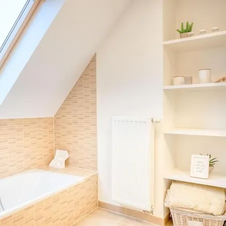 Apartamento Lively Coastal Haven 3bd Retreat *