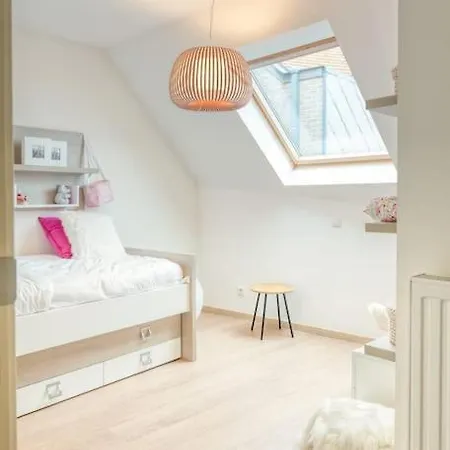 Bright Duplex Apartment With 3 Bedrooms Blankenberge