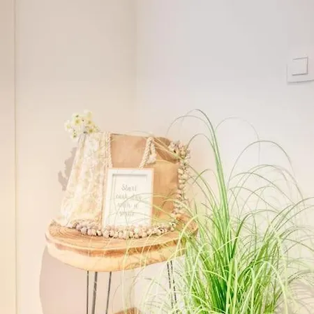 Lively Coastal Haven 3bd Retreat