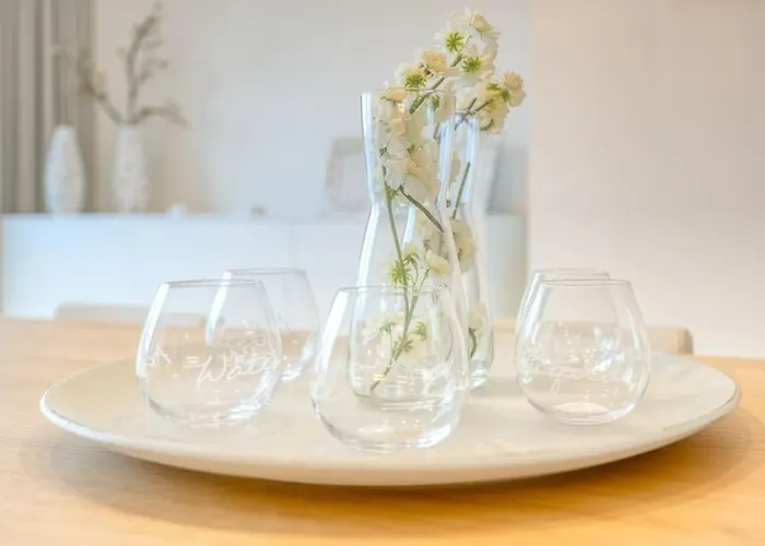 Apartment Lively Coastal Haven 3bd Retreat *